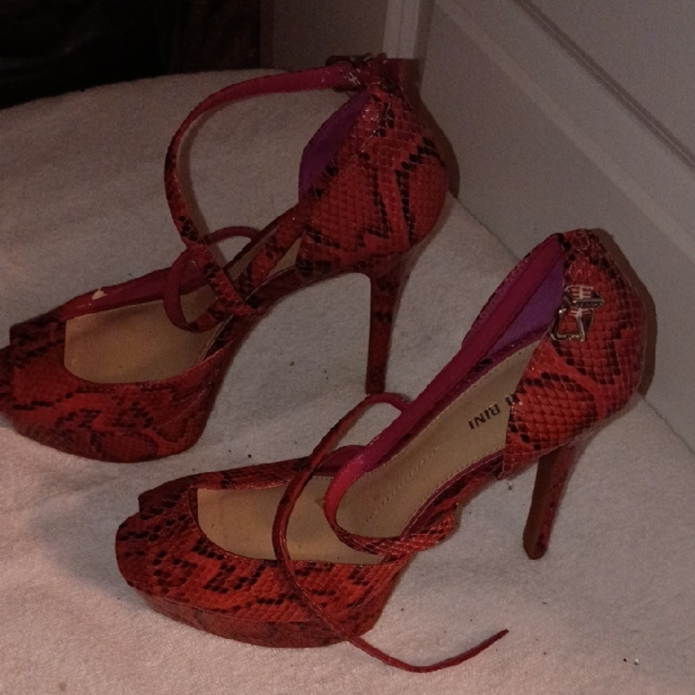 Gianni Bini Red Snakeskin Heels